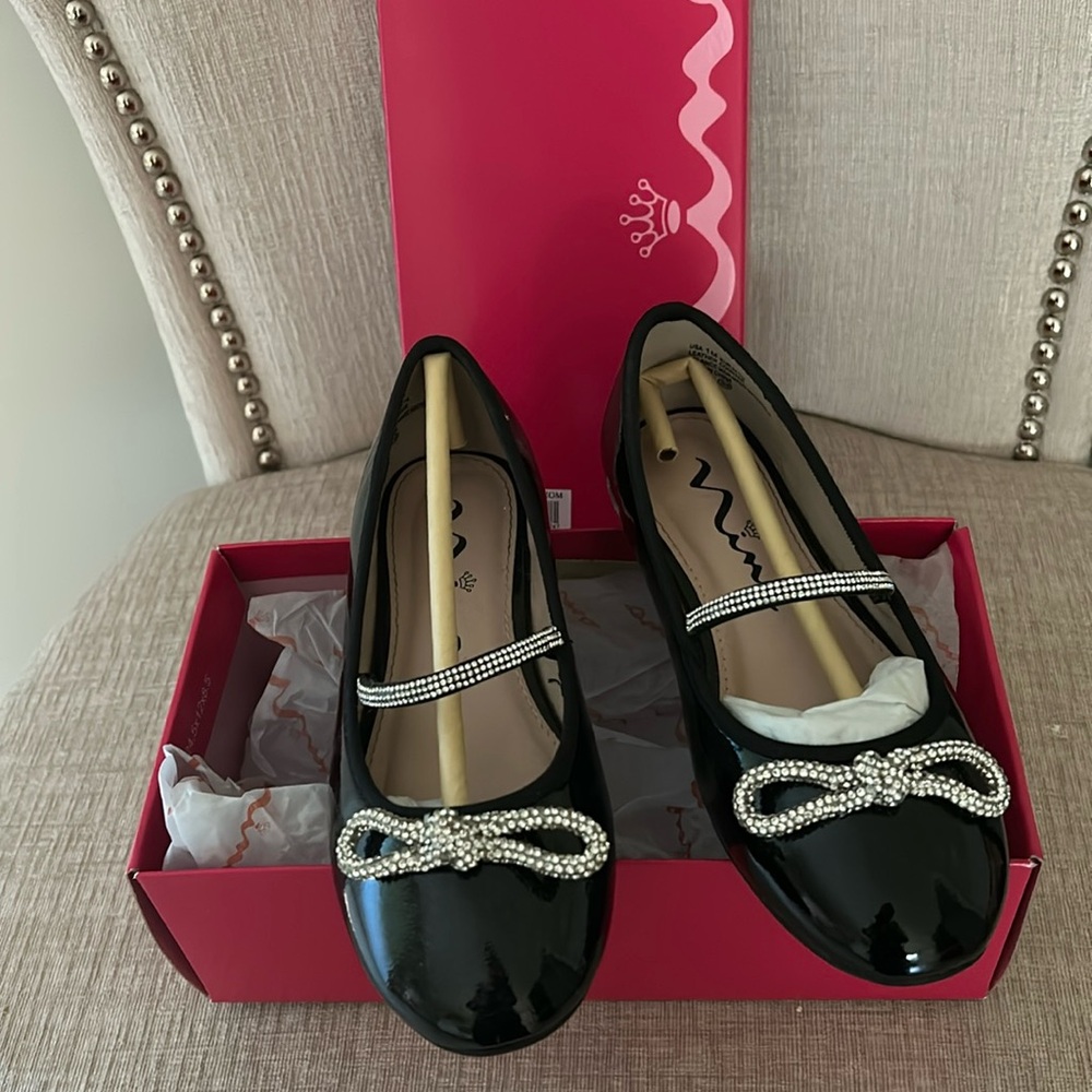 Bow Dressy Patent Leather Shoes